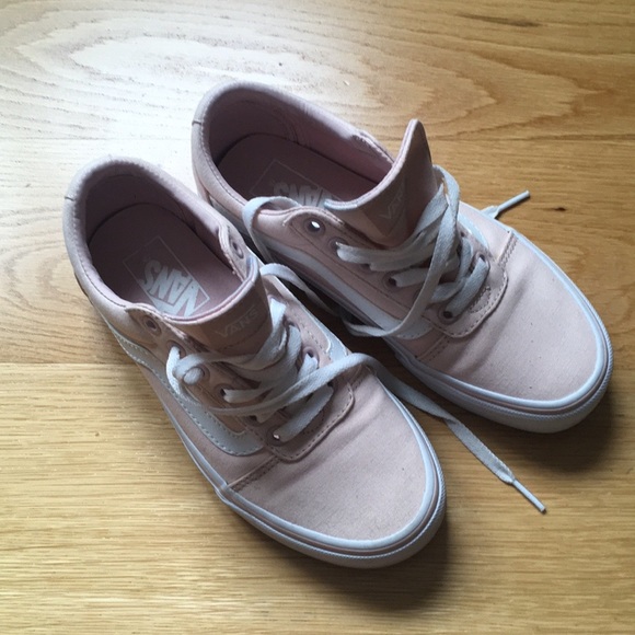ladies pink vans size 6